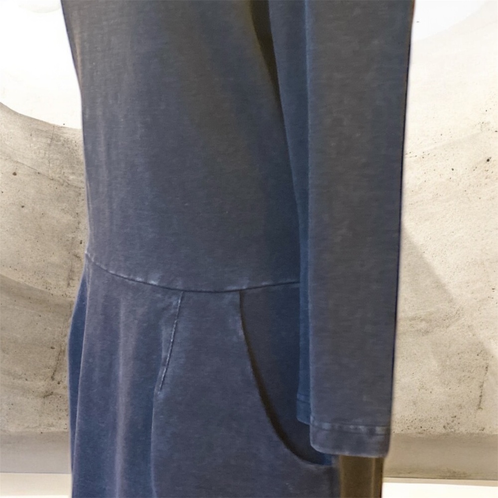 GUESS Designer dress. Chic Modern style - Picture 5 of 7